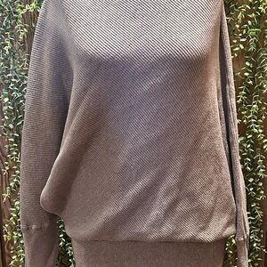 Vici Elegant Gray Women's Sweater